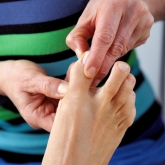 Refleksoterapija stopal | Lajšanje bolečin in globoka sprostitev v Kromberku | @terapijeng